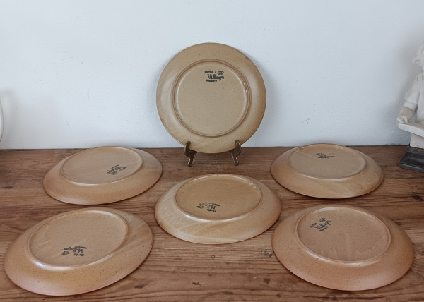 Lot de 6 assiettes vintages en grès n°1469