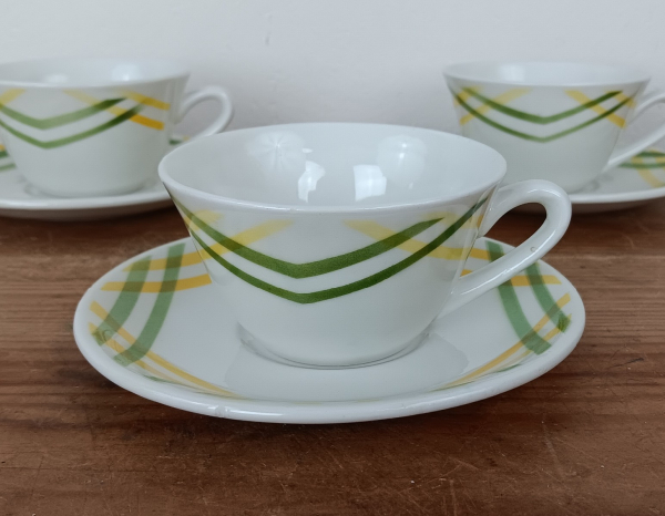 Lot de 3 tasses vintages en faïence n°1981