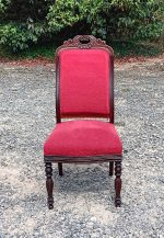 Ancienne chaise basse en noyer n°1505