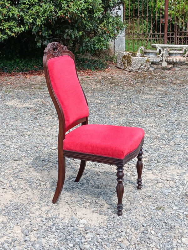 Ancienne chaise basse en noyer n°1505