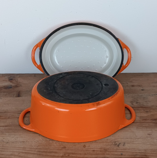 Grande cocotte en fonte vintage n°1585