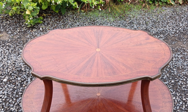 Ancienne table a thé marquetée n°1924 - 1614