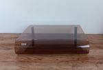 Support / Réhausseur vintage IBM en plexi fumé n°1784
