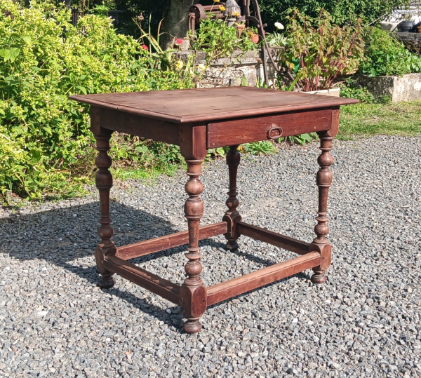 Ancienne table d'appoint en chêne n°1823