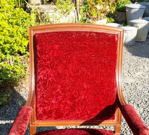 Ancien fauteuil en noyer n°1256