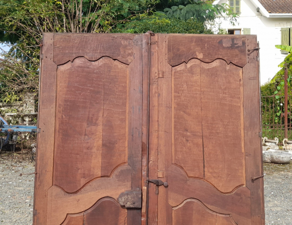 Ancienne paire de portes d'armoire en noyer n°1246