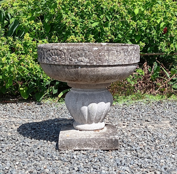 Grande vasque sur pied / jardinière / n°1909