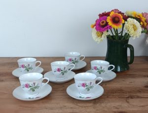 Lot de 6 tasses en porcelaine n°1999