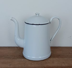 Cafetière vintage en tôle émaillée n°1491