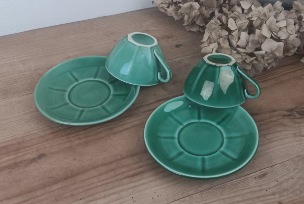 Lot de tasses vintages vertes n°1809