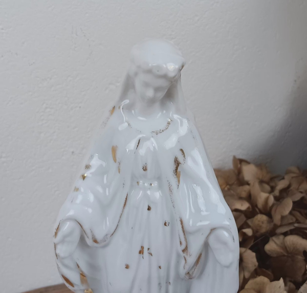 Ancienne vierge / Porcelaine de Paris n°2033