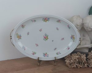 Grand plat ovale en porcelaine n°2114