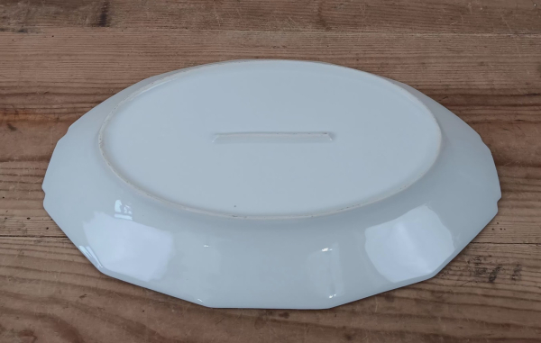 Plat ovale en porcelaine n°2067