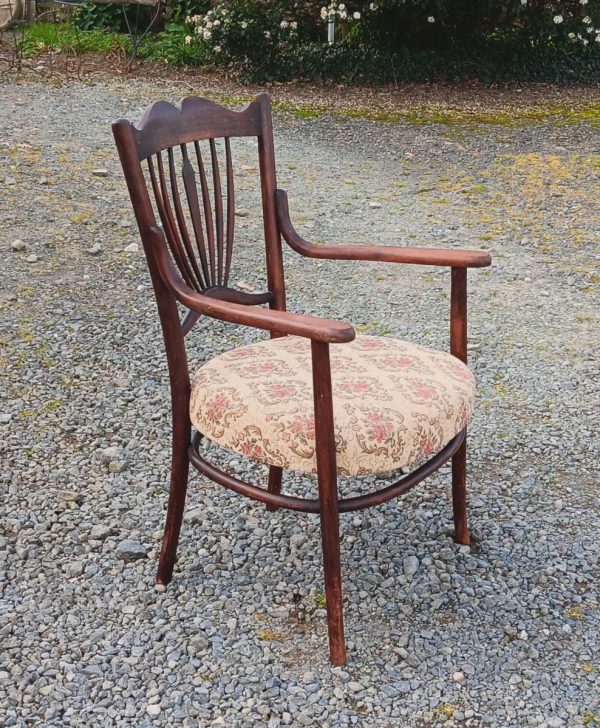 Ancien fauteuil Fischel / Bois courbé / n°2073