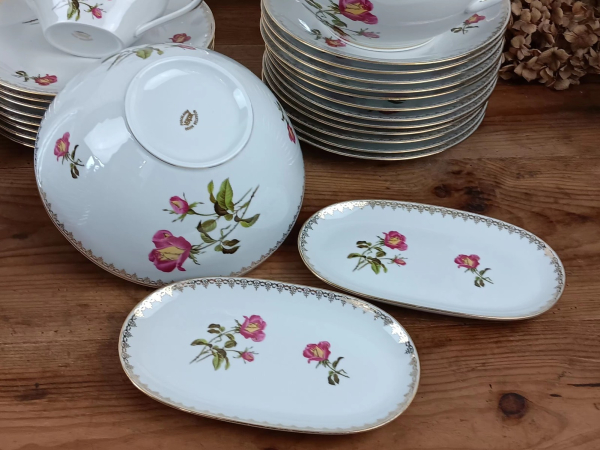 Service de table vintage en porcelaine n°2435