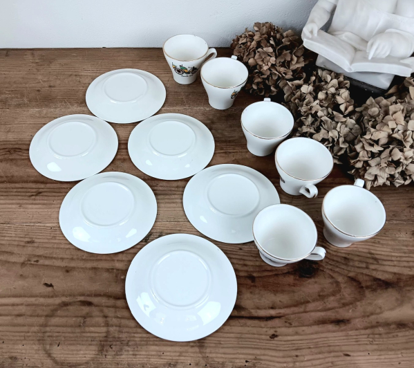 Lot de 6 tasses vintages / Daimler / n°2859