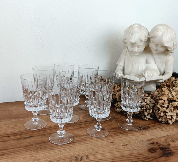 Lot de 9 grands verres en cristal n°2892