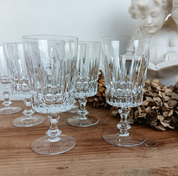 Lot de 9 grands verres en cristal n°2892