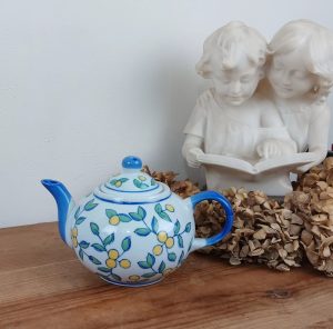 Théière chinoise vintage en porcelaine n°2878