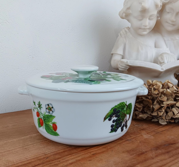 Cocotte en porcelaine de Paris / Les fruits sauvages / n°2881