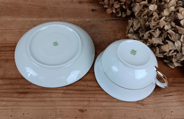 Tasse a petit déjeuner en porcelaine de Limoges n°2847