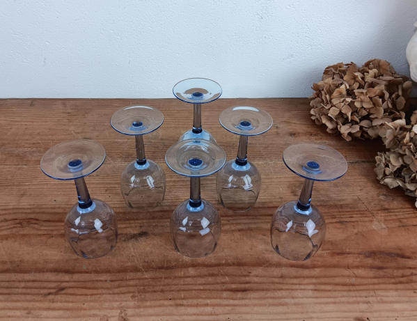 Lot de 6 anciens verres soufflés bleus n°3110