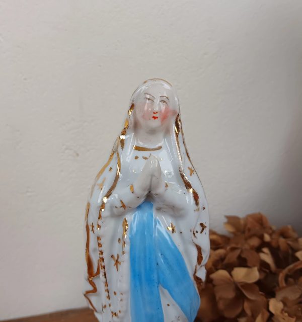 Ancienne vierge en porcelaine n°10080