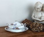 Ancienne saucière en porcelaine n°10077