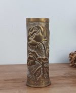 Ancien vase obus gravé / Roses / n°10169