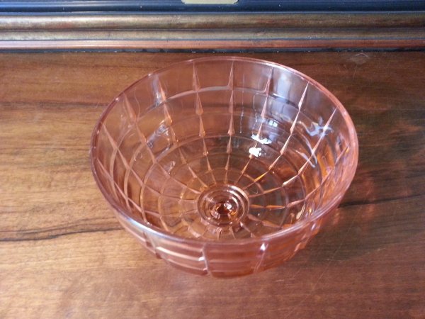 Ancienne cloche a fromage rose  n°286