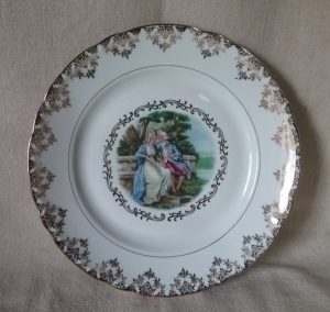 Ancien plat / porcelaine royal / n°9005