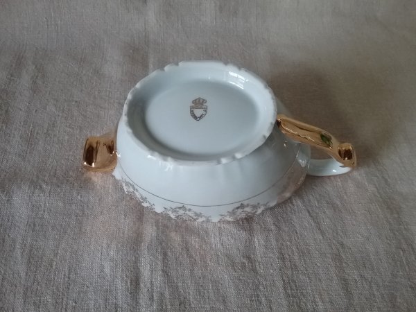 Sauciere / Porcelaine royal / n°9022