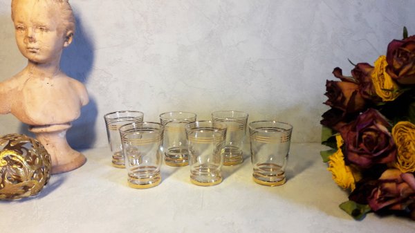 Lot de 6 anciens verres n°4053