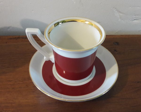 Lot de 10 tasses / Porcelaine Allemande / n°5702