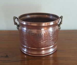 Ancien cache pot en cuivre n°5905