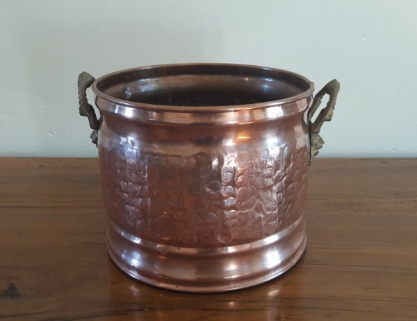 Ancien cache pot en cuivre n°5905