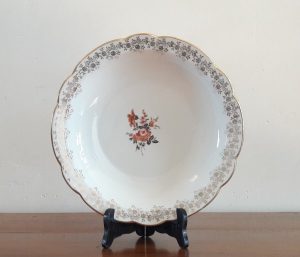 Plat a sauce en porcelaine de Chauvigny n°6309