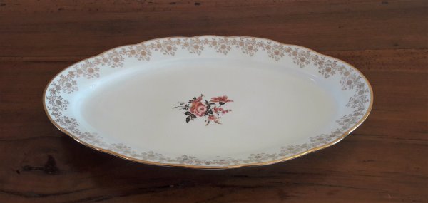 Plat ovale en porcelainede Chauvigny n°6308