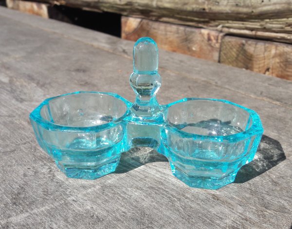 Ancien saleron verre bleu turquoise n°7312