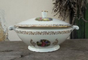 Soupière vintage en porcelaine n°7604