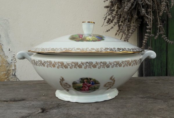 Soupière vintage en porcelaine n°7604