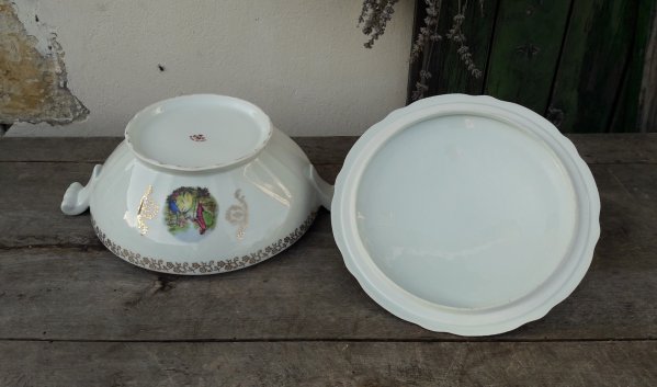 Soupière vintage en porcelaine n°7604