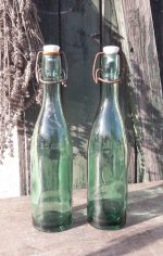 Lot 2 anciennes bouteilles a limonade