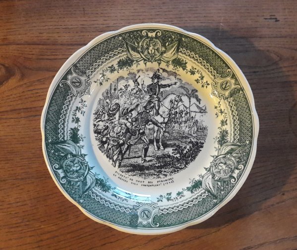 Ancienne assiette parlante / Sarreguemines / Napoléon / n°7962