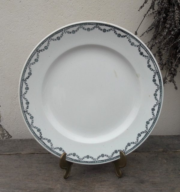 Ancien plat St Amand n°4133