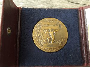 Ancienne médaille en bronze n°4668