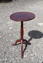 Ancienne table d'appoint pliable en acajou n°4805