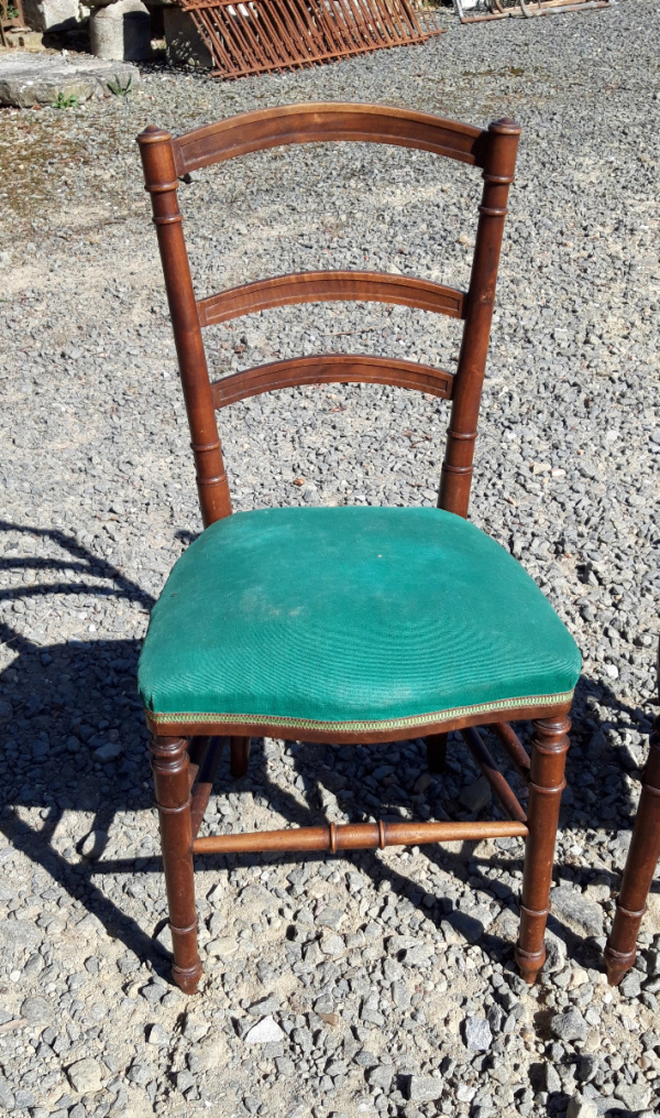 Ancienne paire de chaises en noyer n°4935