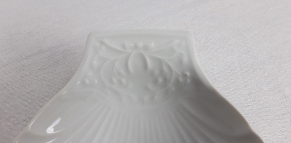 Lot de 4 coupes en porcelaine Coquille St jacques n°2527