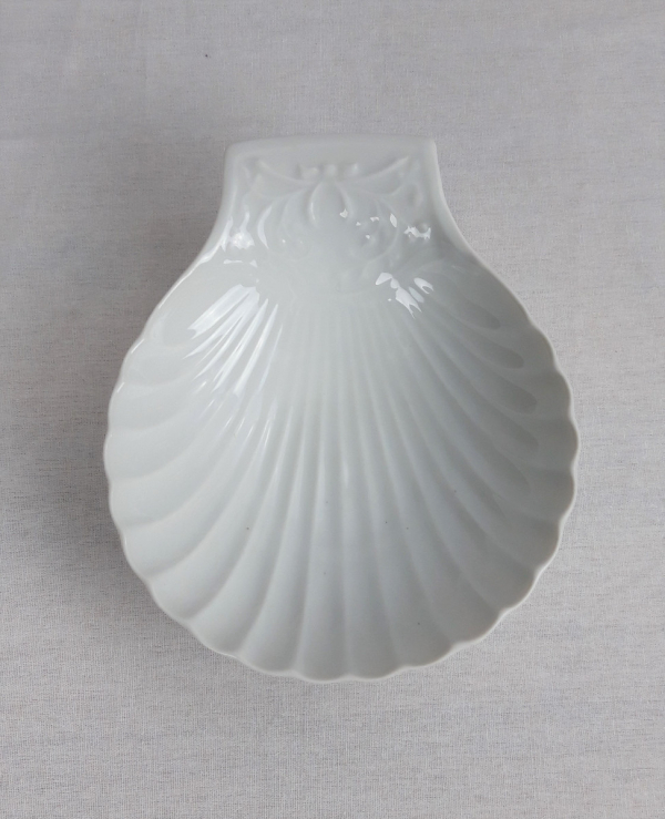 Lot de 4 coupes en porcelaine Coquille St jacques n°2503